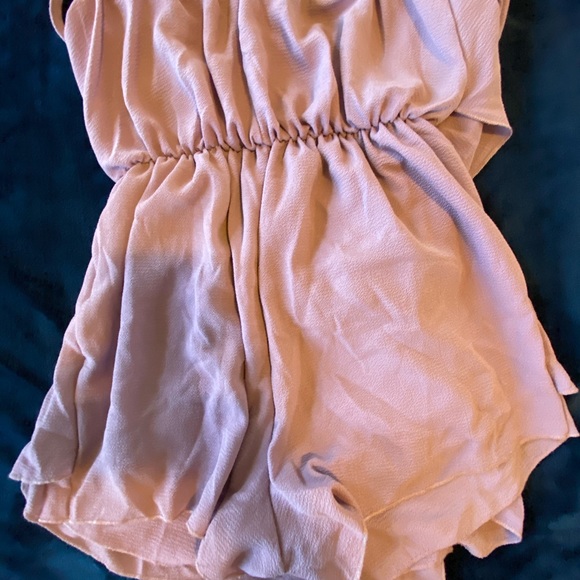 Light purple romper Fashion Nova brand - Picture 3 of 3